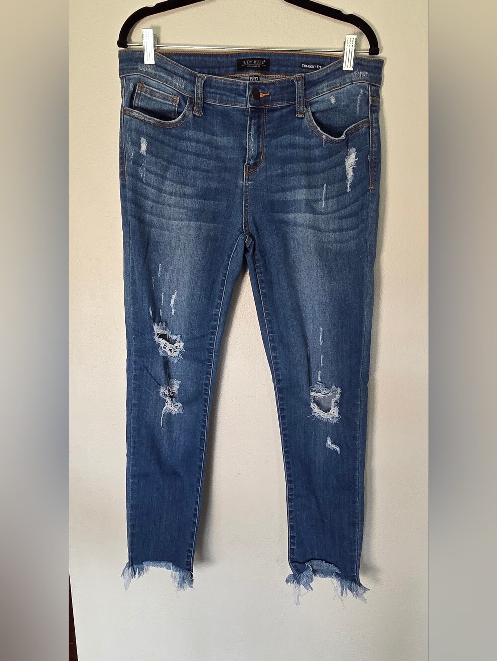 Judy Blue Distressed Dark Blue Straight Skinny Jeans with Frayed Hem 15/32